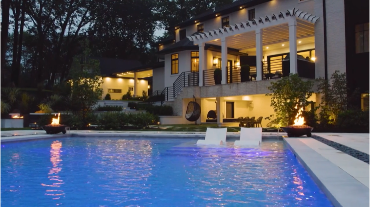 Beautiful pool featured on World's Greatest